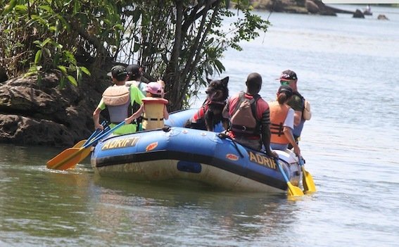 family-rafting-2