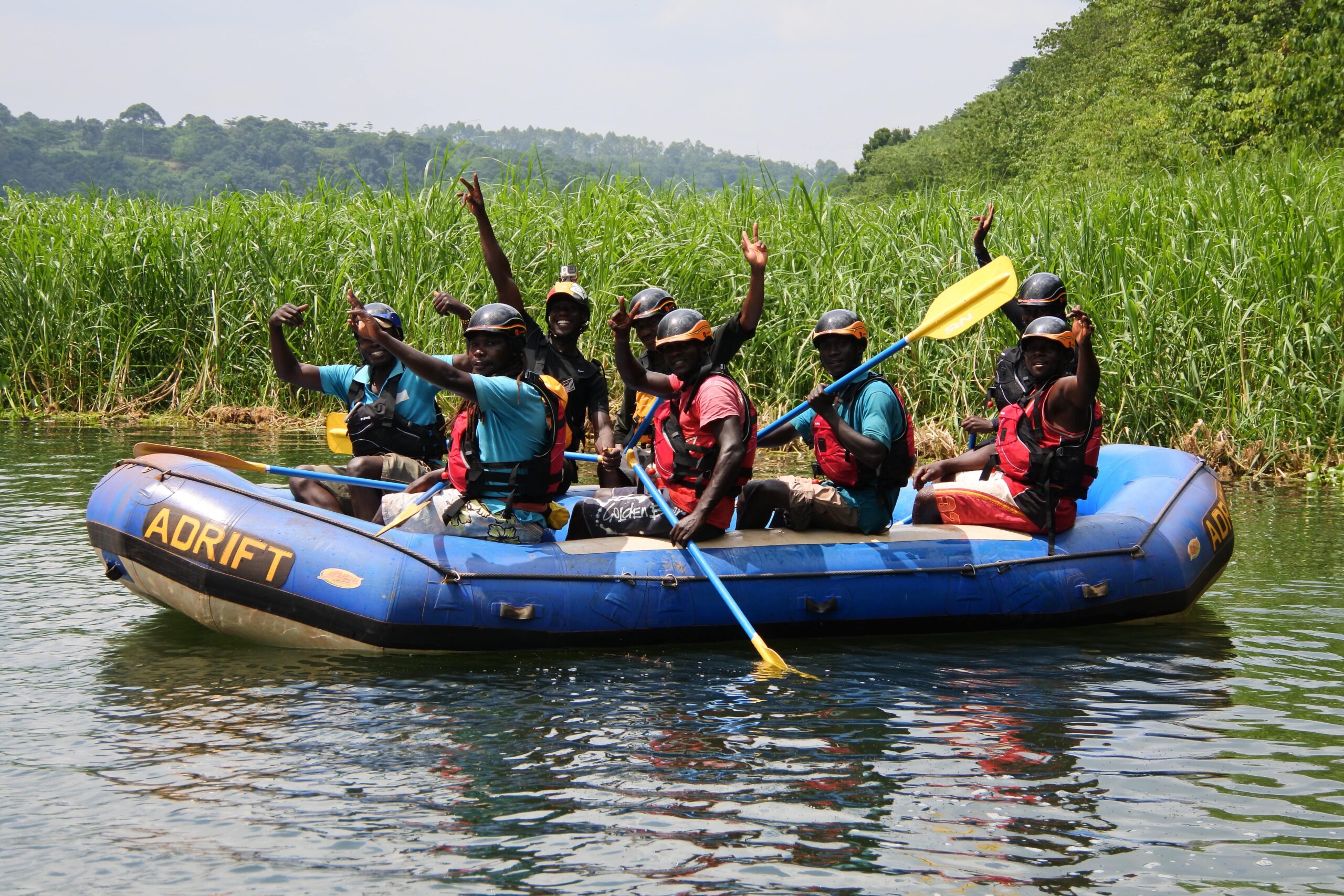 team building rafting 2-min